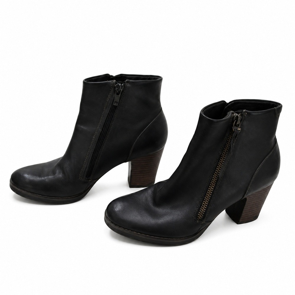 Clarks Pause Majesty Ankle Booties 7M Black Leather Block Heel Zip Minimalist - Picture 1 of 6